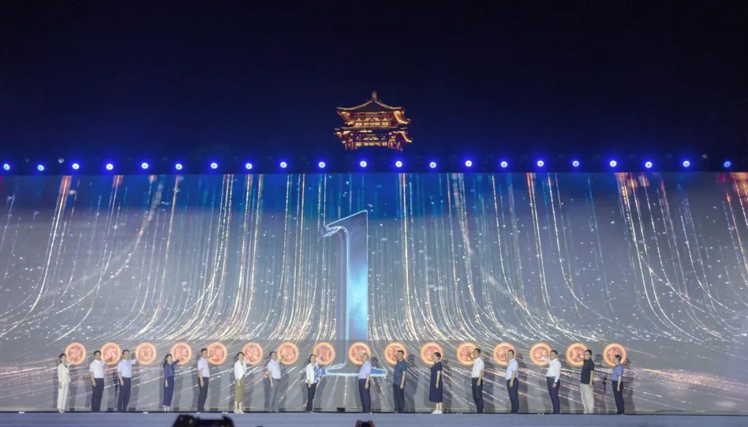 讀李白 游神州丨跟著李白去旅游中華文化主題旅游線路正式發(fā)布，一起開(kāi)啟詩(shī)意文化之旅。